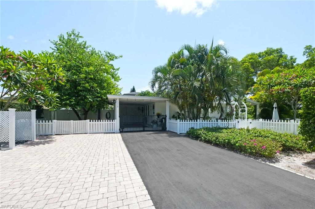 LAKE PARK - Residential