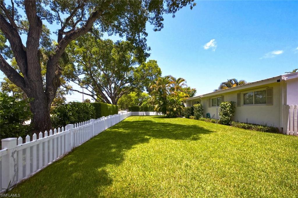 LAKE PARK - Residential