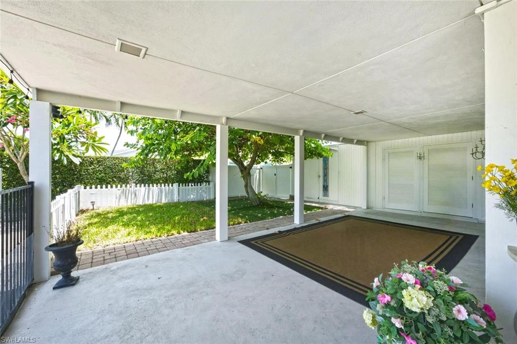 LAKE PARK - Residential