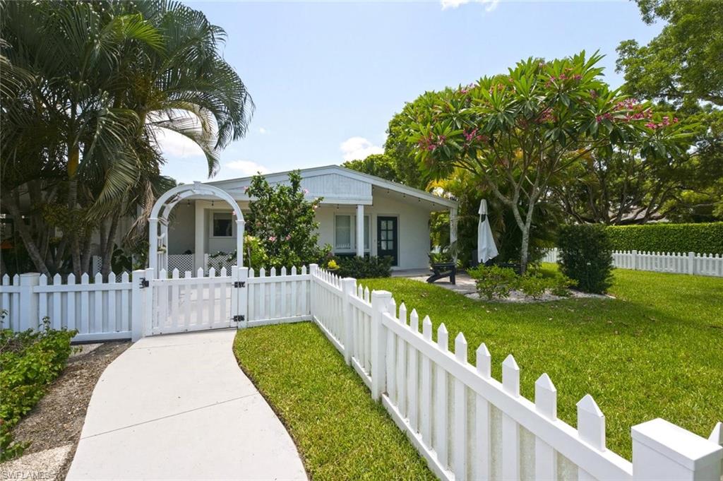LAKE PARK - Residential