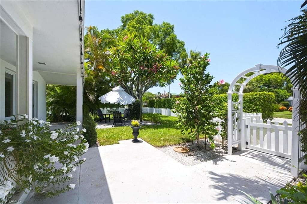 LAKE PARK - Residential