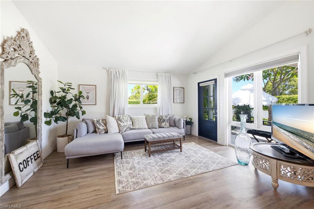 LAKE PARK - Residential
