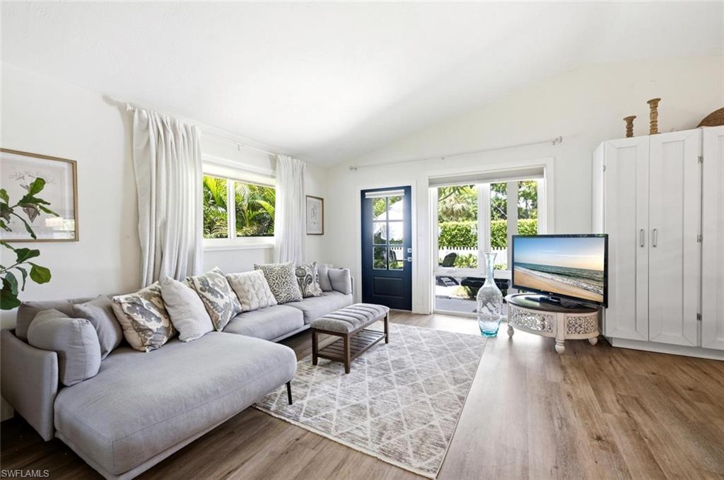LAKE PARK - Residential