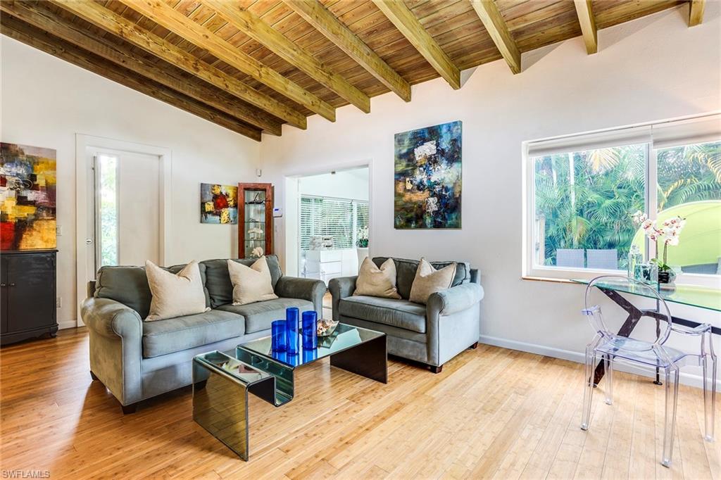 LAKE PARK - Residential