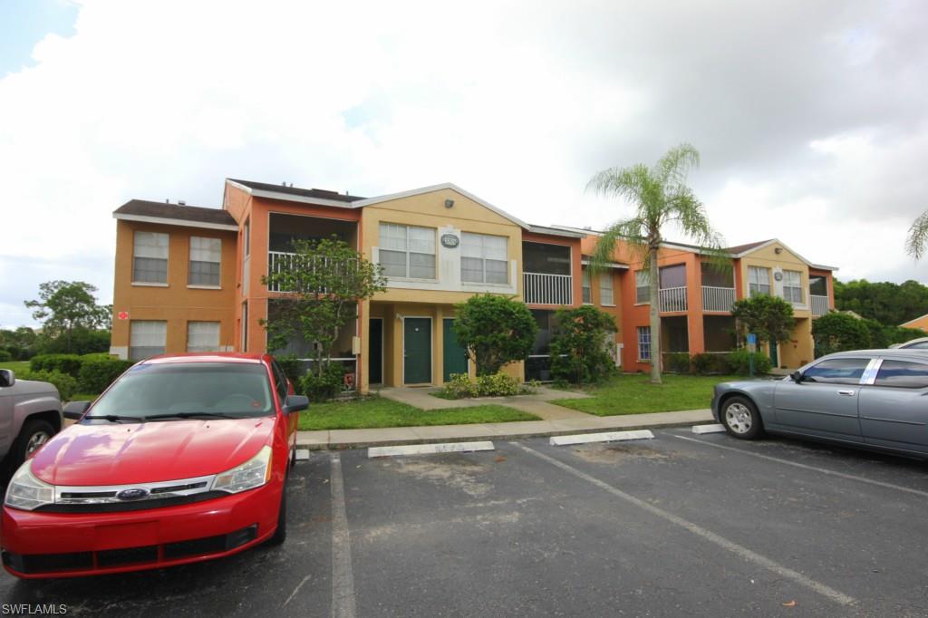 Great Opportunity on 1 Bed/ 1 Bath condo in Granada Lakes. Unit faces beautiful lake views and has a screened lanai. Convenient location with good access to roads, schools, shopping and business districts. This property is subject to auction terms. See confidential comments for details. Auction bidding runs from 8/16/14 through 8/19/14