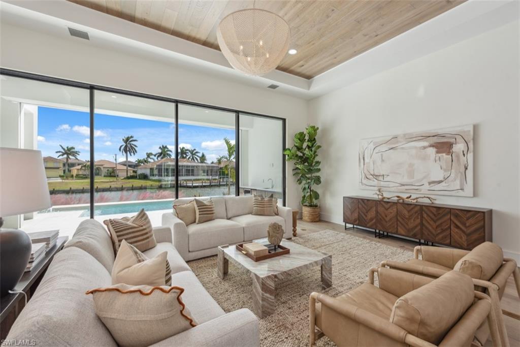 MARCO ISLAND - Residential