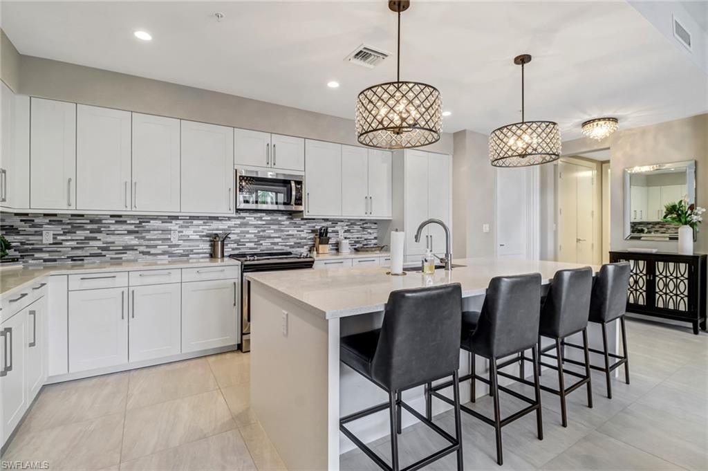 ELEVEN ELEVEN CENTRAL - Residential