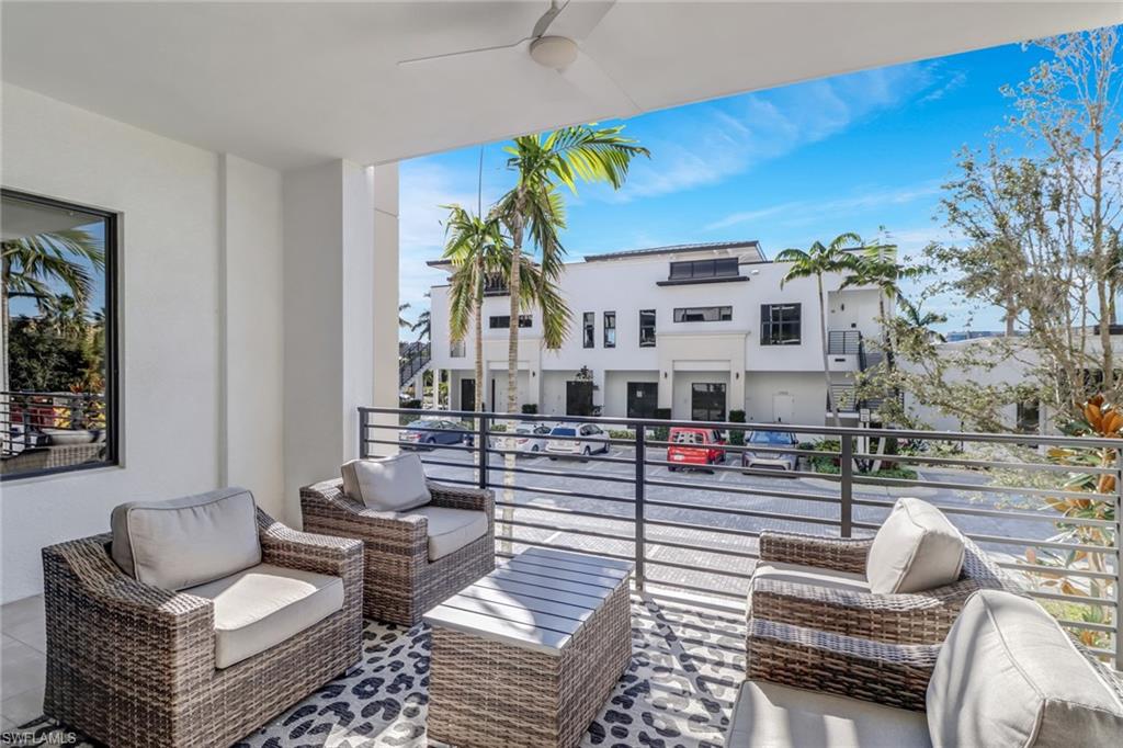 ELEVEN ELEVEN CENTRAL - Residential