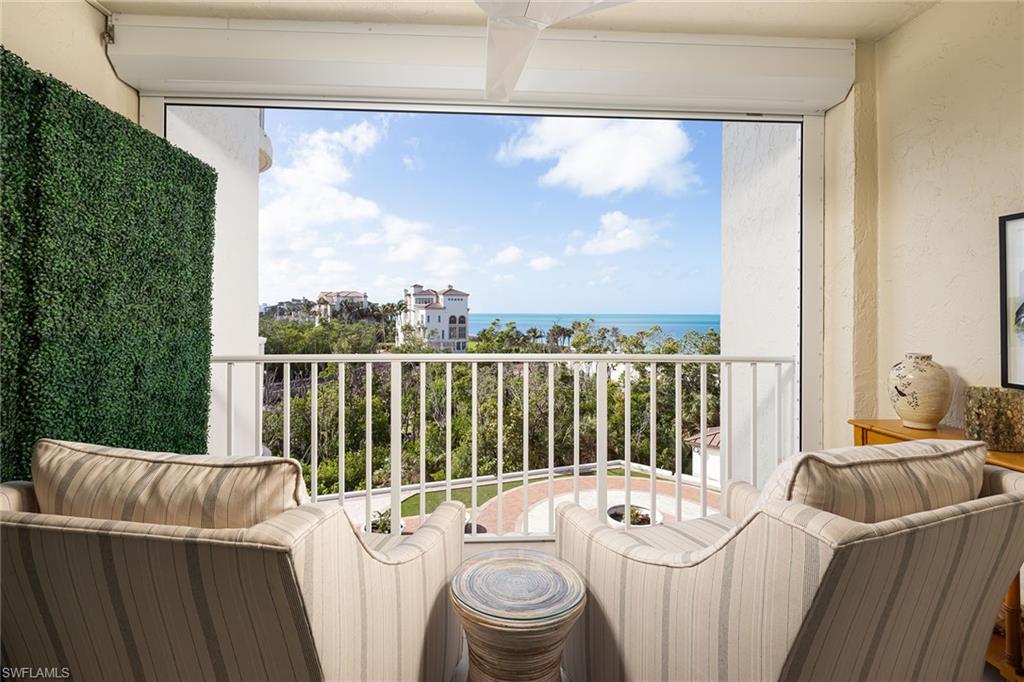 CONTESSA AT BAY COLONY - Residential