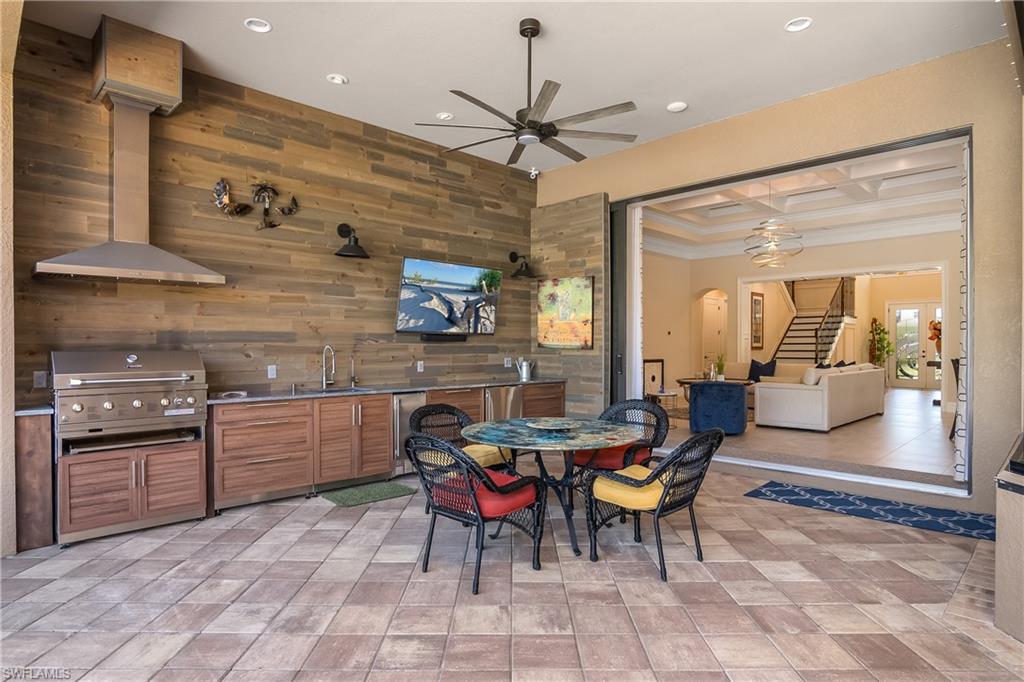 TWIN EAGLES - Residential