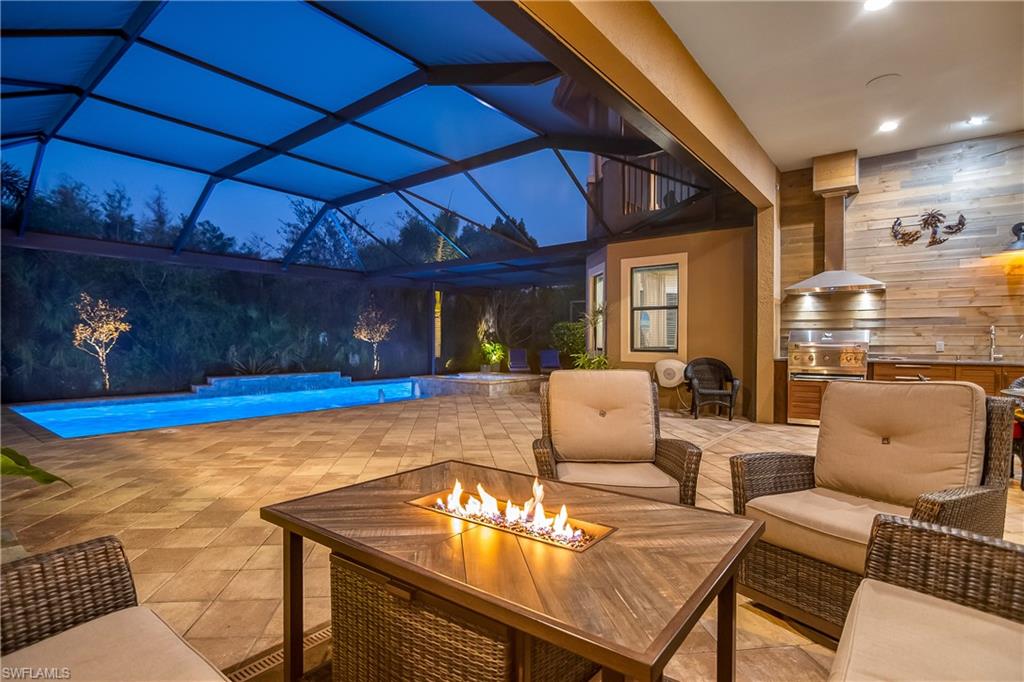 TWIN EAGLES - Residential