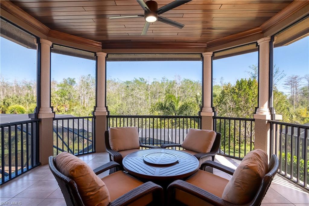 TWIN EAGLES - Residential