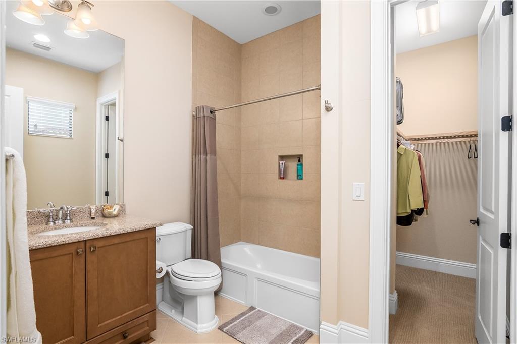 TWIN EAGLES - Residential
