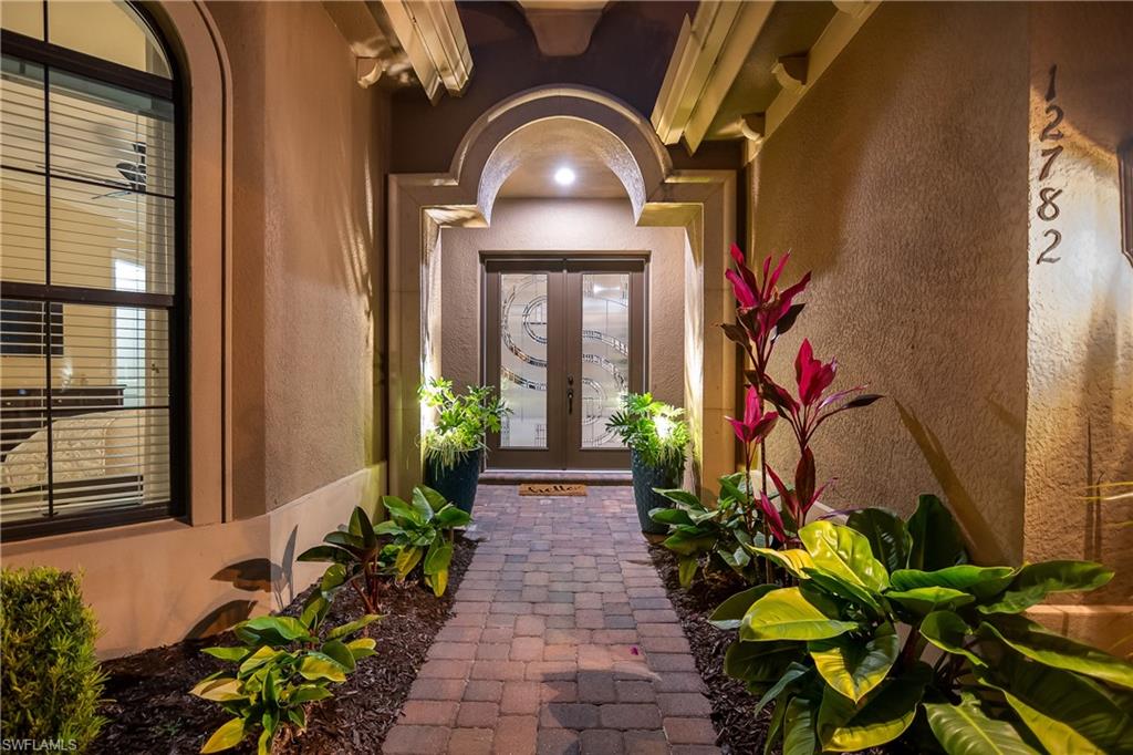 TWIN EAGLES - Residential