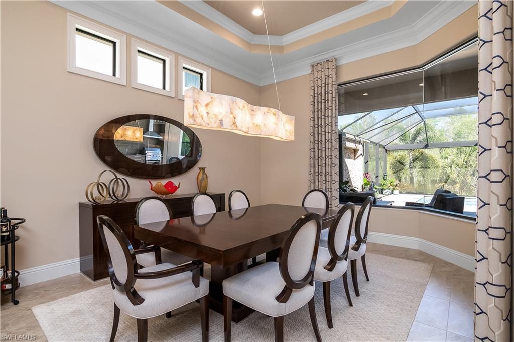 TWIN EAGLES - Residential