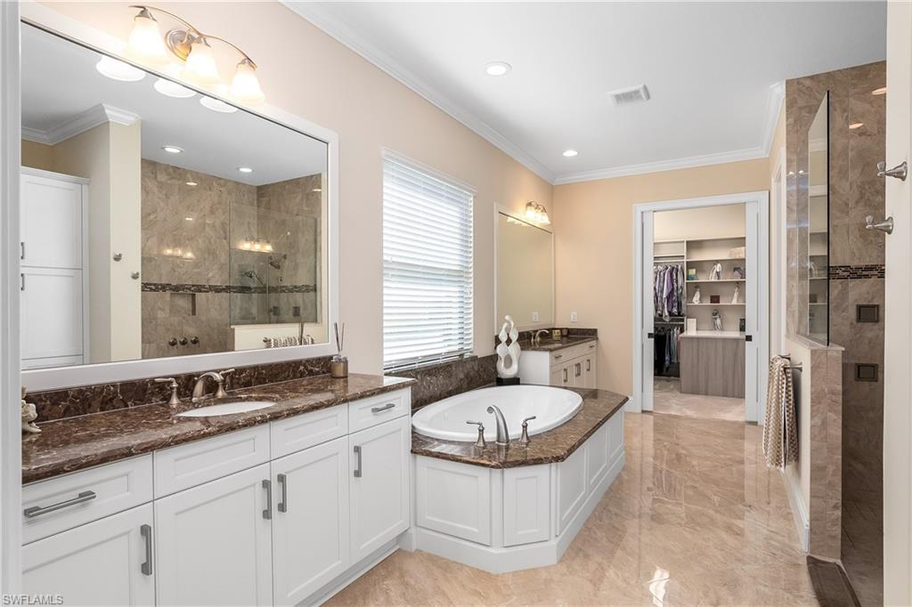 TWIN EAGLES - Residential