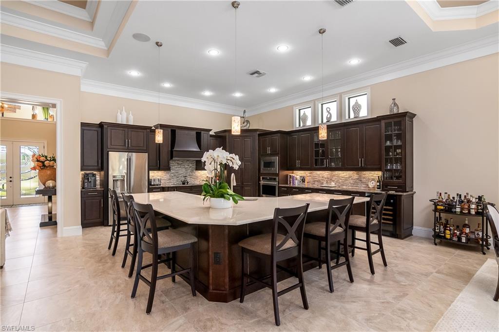 TWIN EAGLES - Residential