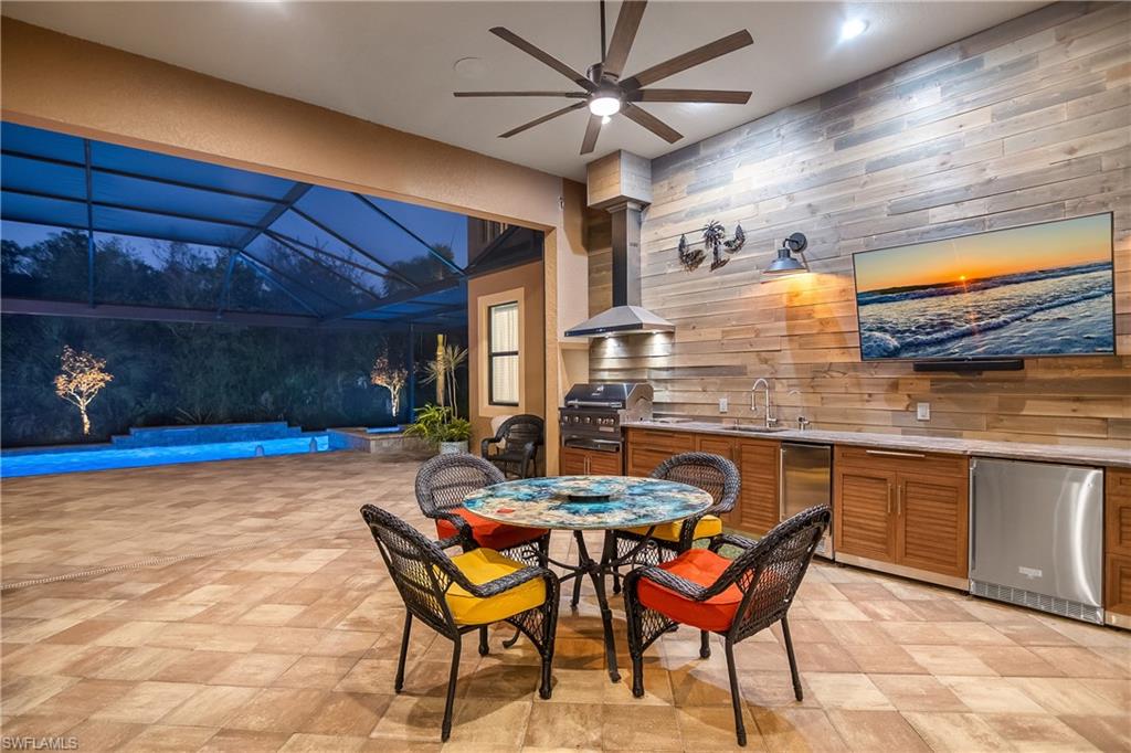 TWIN EAGLES - Residential