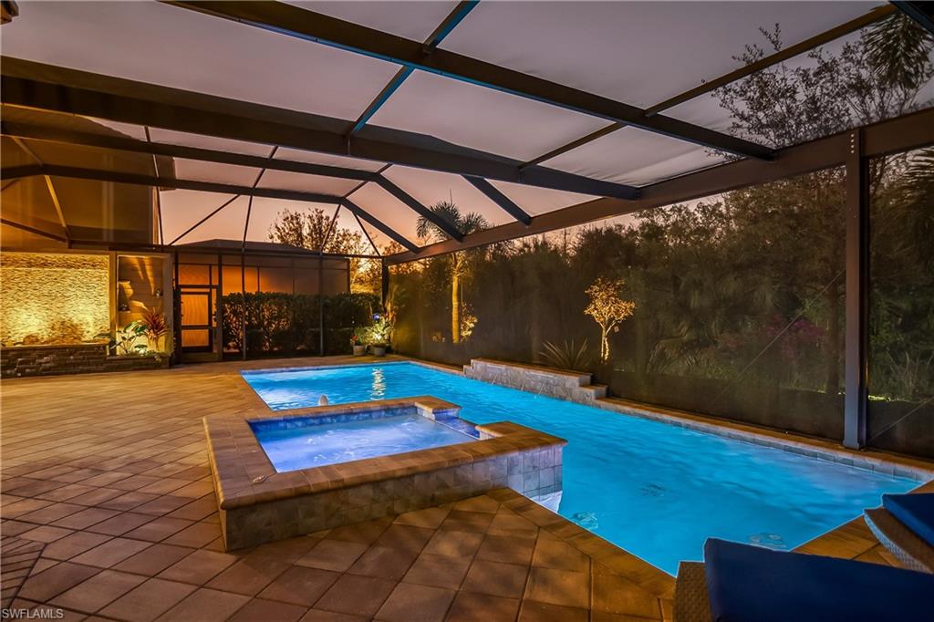 TWIN EAGLES - Residential
