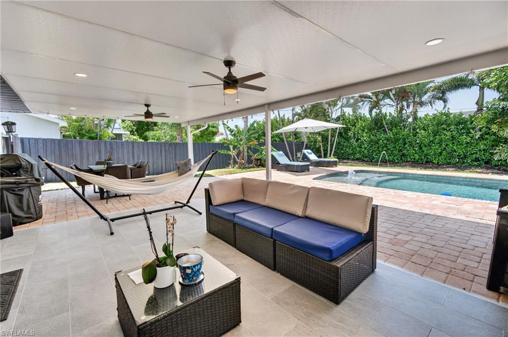 ISLAND PARK WOODLANDS - Residential