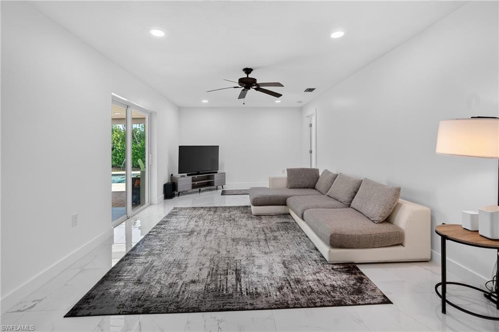 ISLAND PARK WOODLANDS - Residential