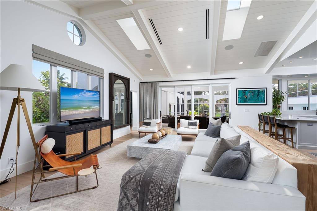 PINE RIDGE - Residential