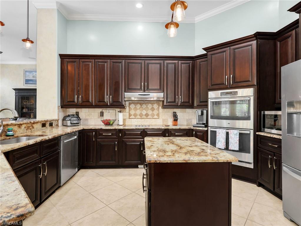 GOLDEN GATE ESTATES - Residential