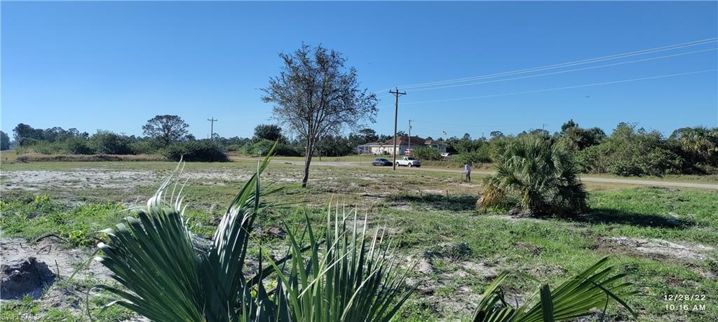 LEHIGH ACRES - Land