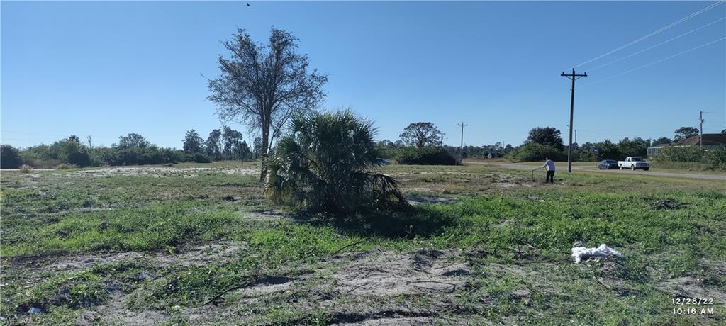 LEHIGH ACRES - Land