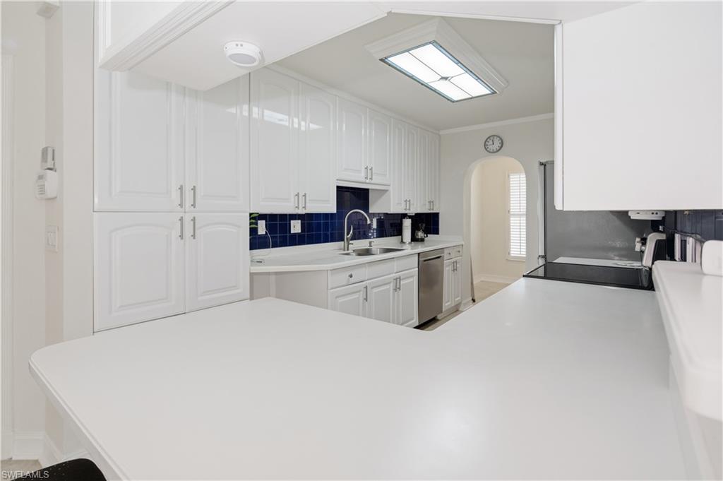 PALM RIVER ESTATES - Residential Lease