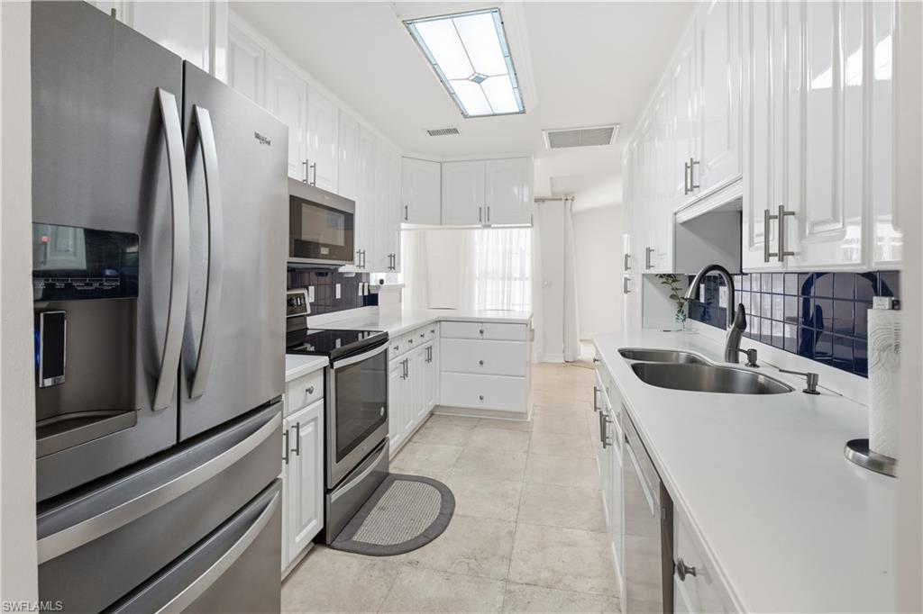 PALM RIVER ESTATES - Residential Lease