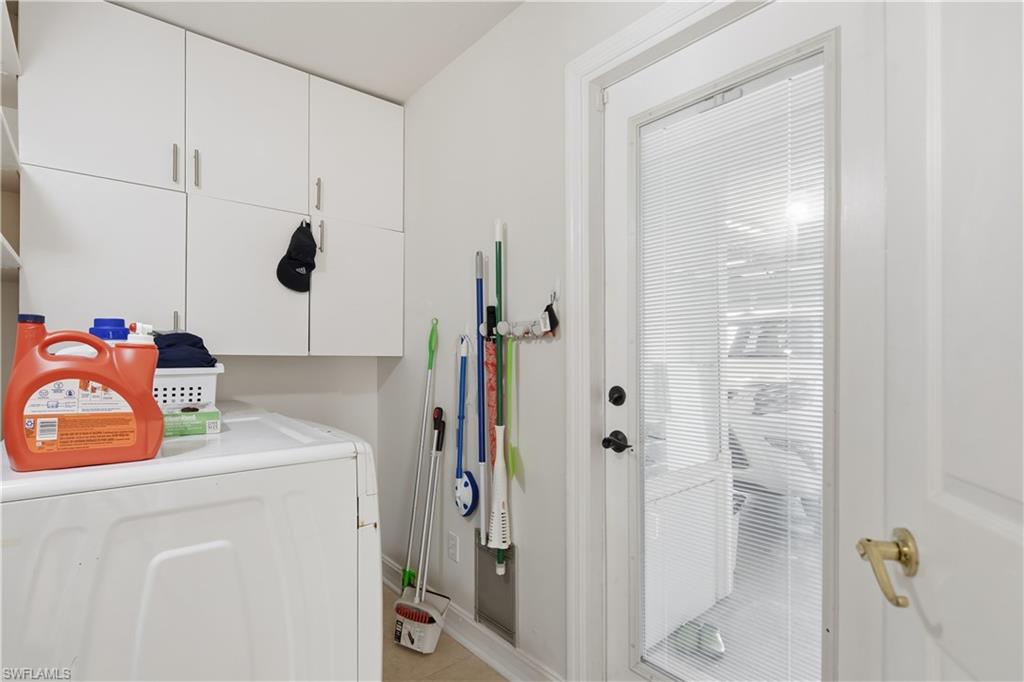 PALM RIVER ESTATES - Residential Lease