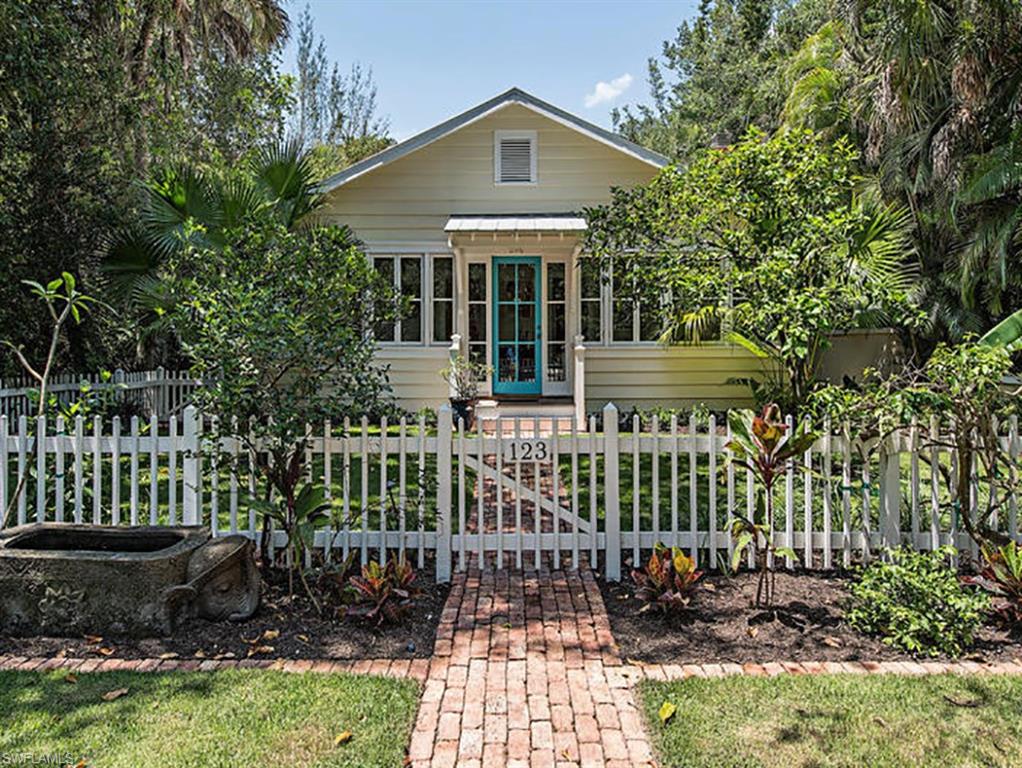 OLDE NAPLES - Residential