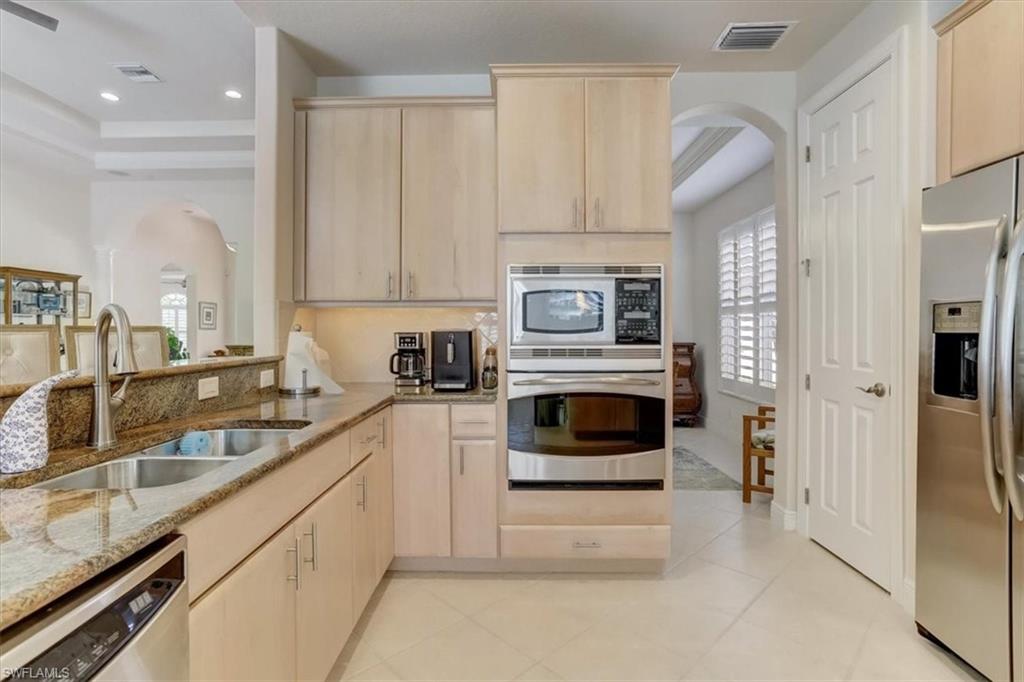 BELLE LAGO - Residential
