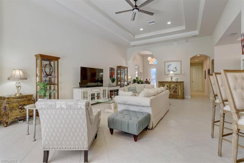 BELLE LAGO - Residential