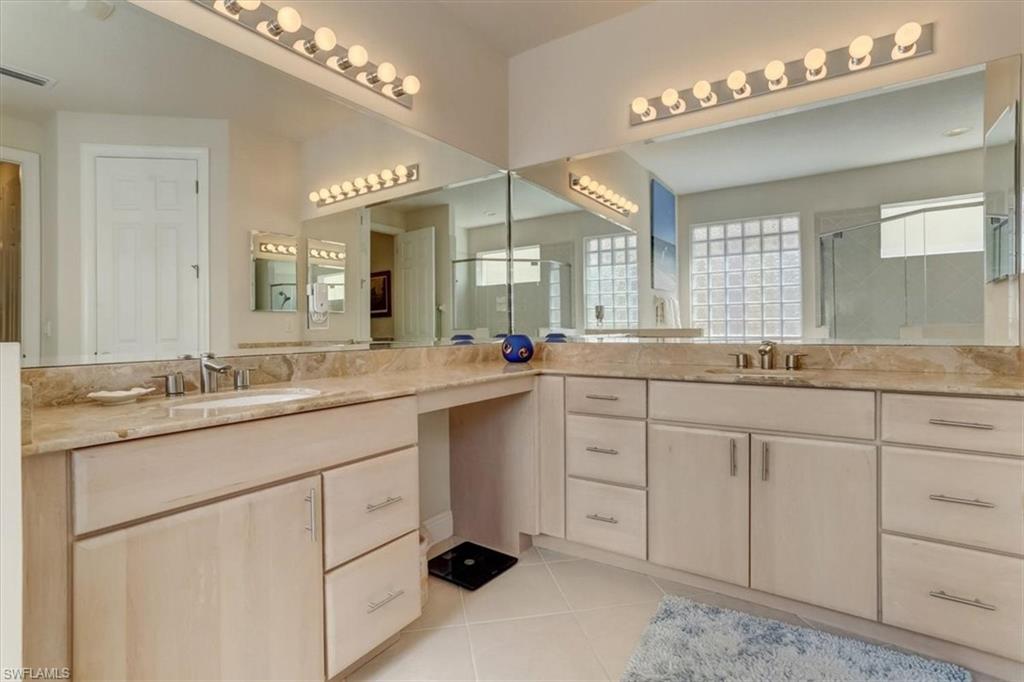 BELLE LAGO - Residential
