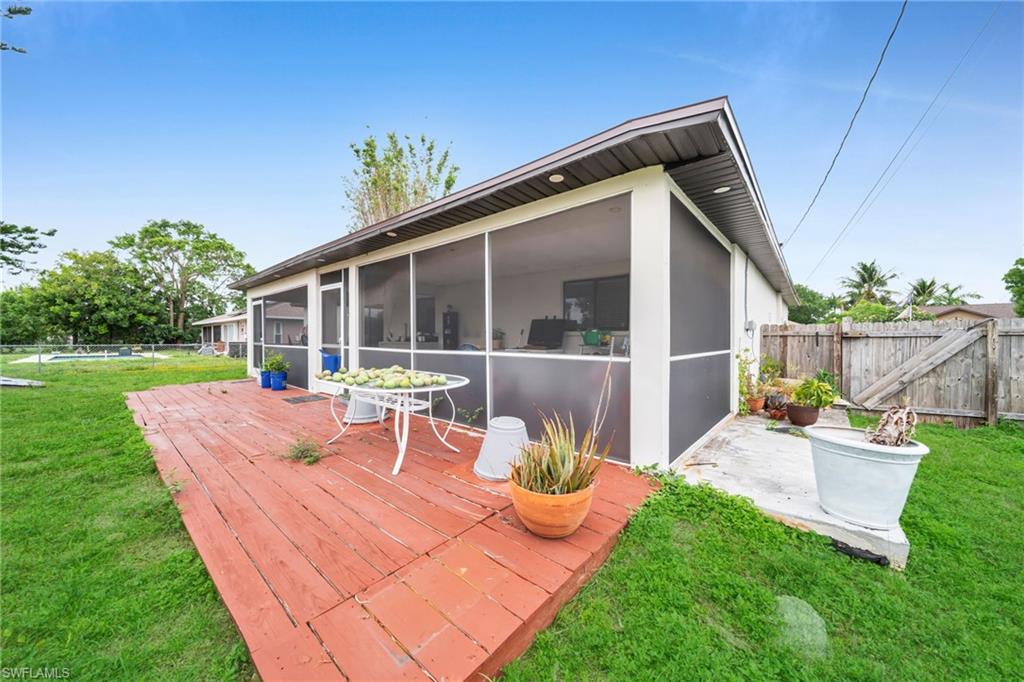 CAPE CORAL - Residential