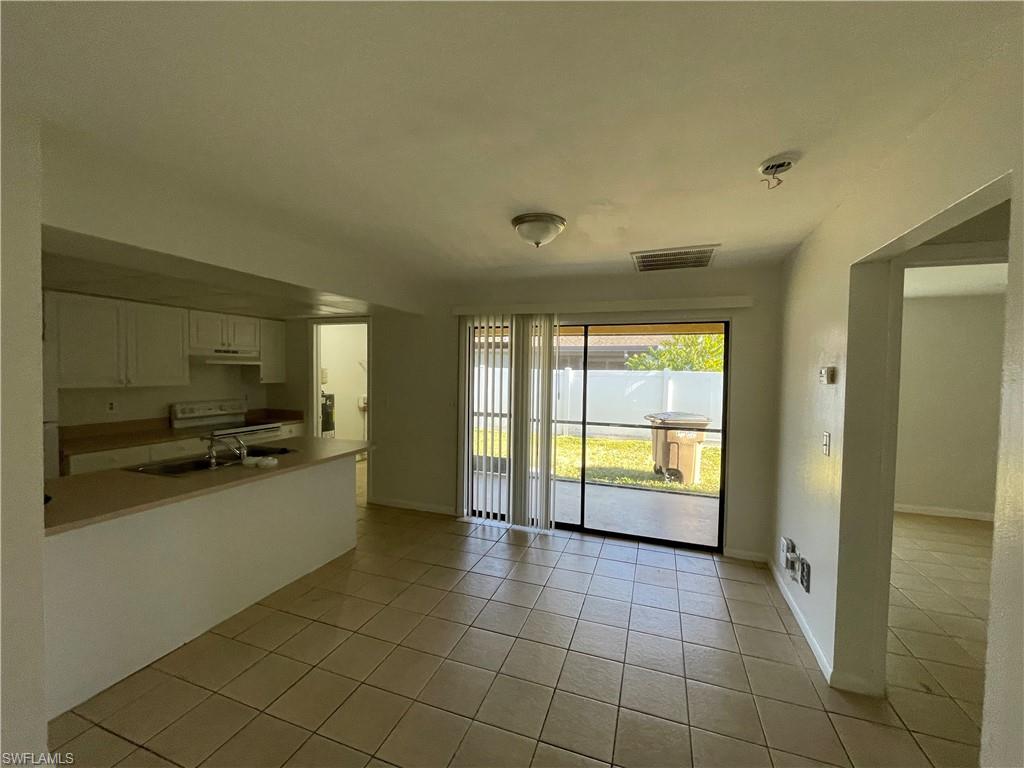 CAPE CORAL - Residential Lease