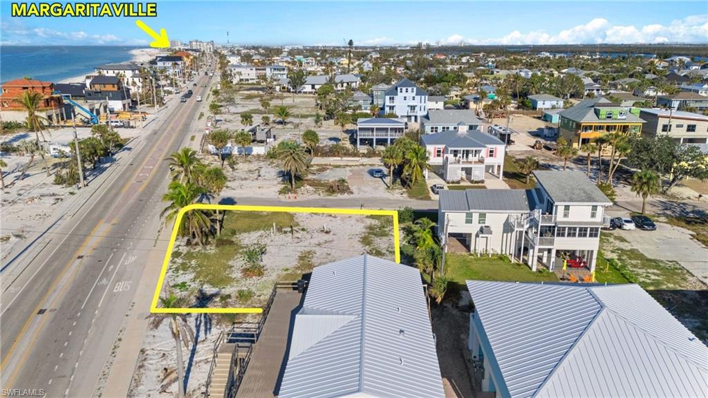 GULF ISLAND MANOR - Land
