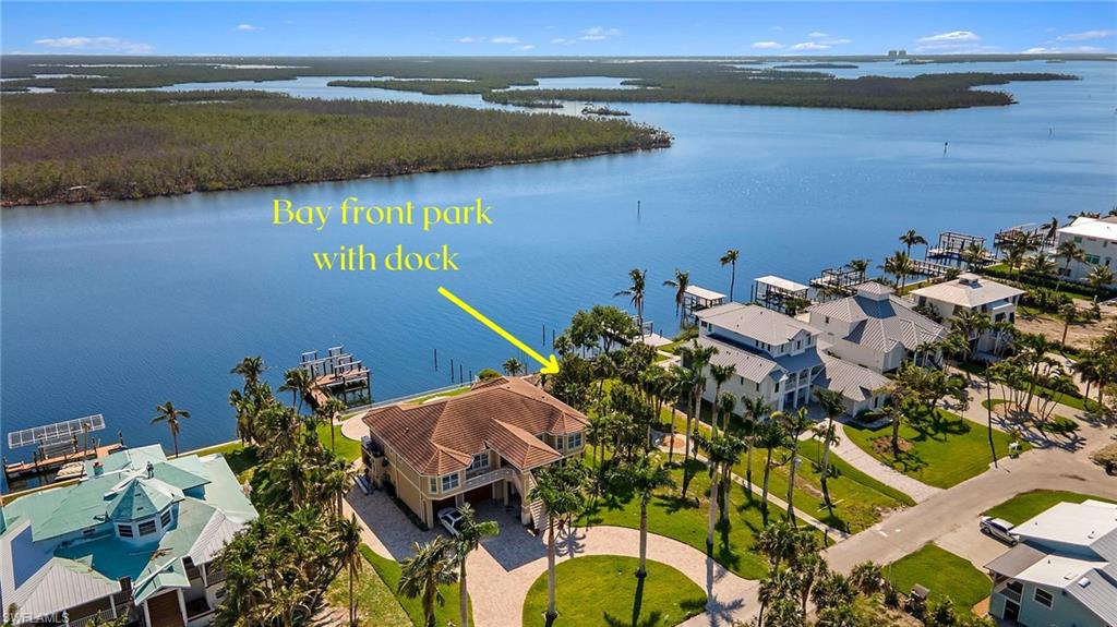 GULF ISLAND MANOR - Land