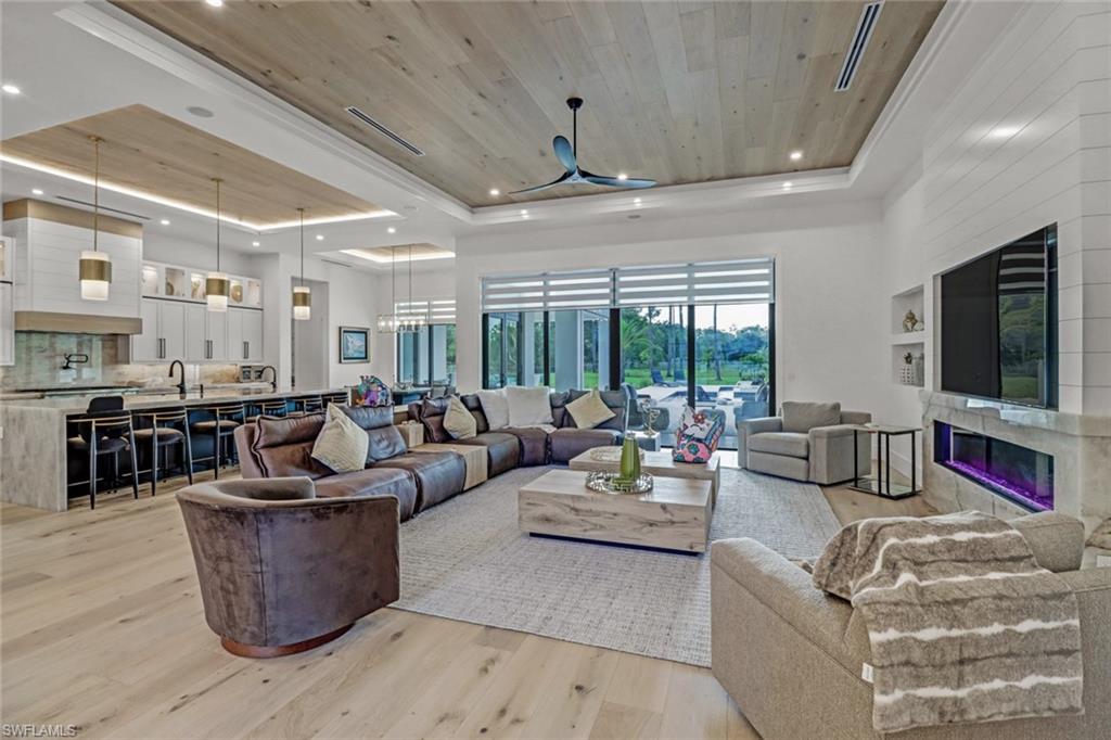 OAKES ESTATES - Residential