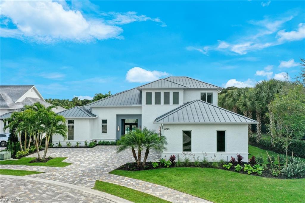 THE ENCLAVE OF DISTINCTION - Residential
