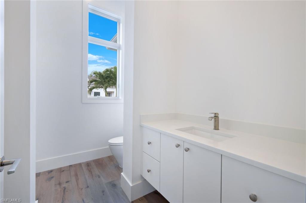 THE ENCLAVE OF DISTINCTION - Residential