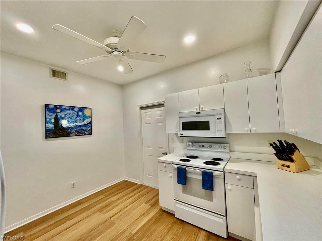 WINDSOR PLACE - Residential Lease