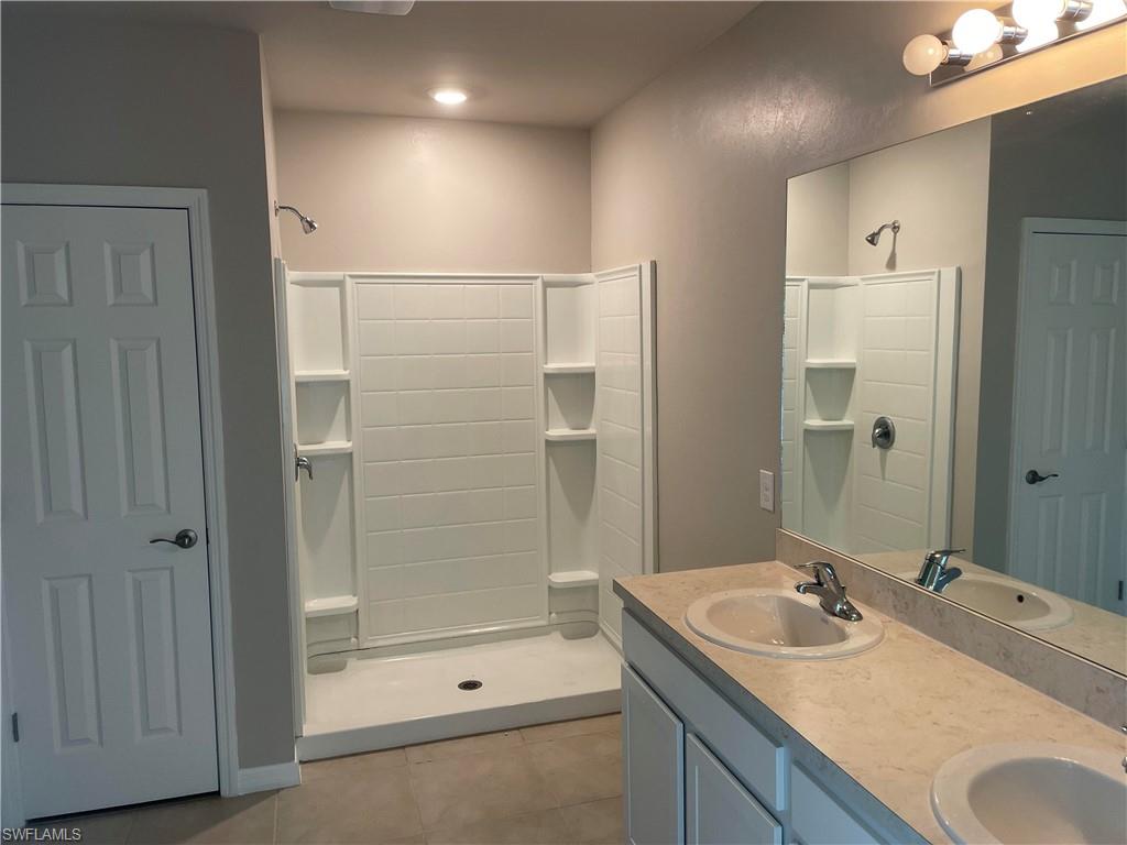 ENTRADA - Residential Lease