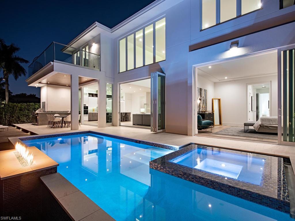 ROYAL HARBOR - Residential