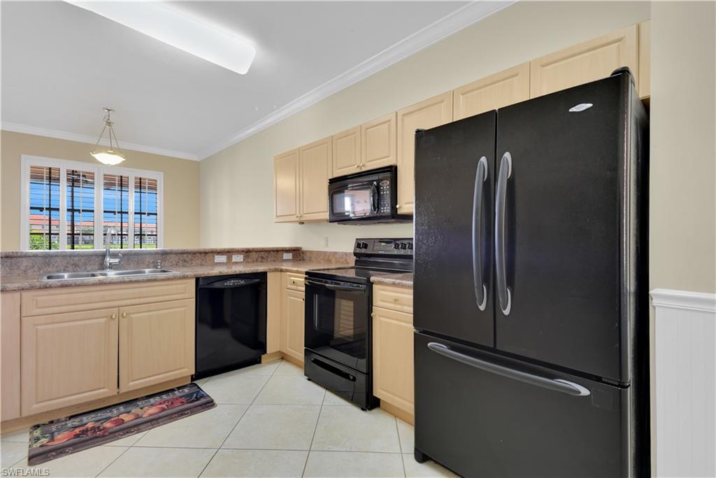 SUMMIT PLACE - Residential