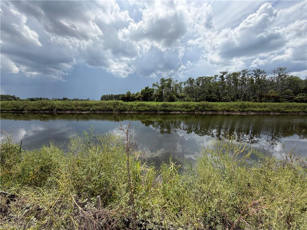 LEHIGH ACRES - Land