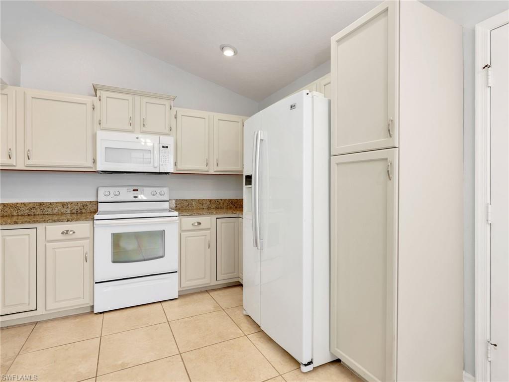HUNTERS RIDGE - Residential
