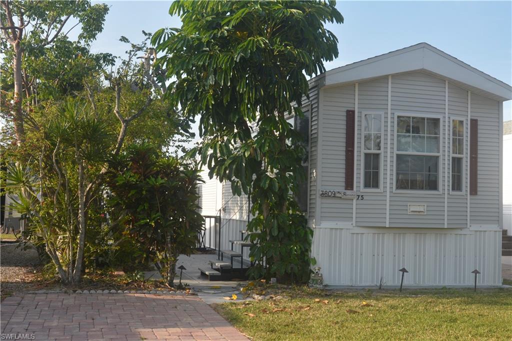 BONITA BEACH TRAILER PARK - Land